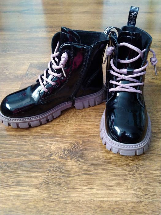 Демісезонні черевики для дівчинки фірми Apawwa  34 розмір