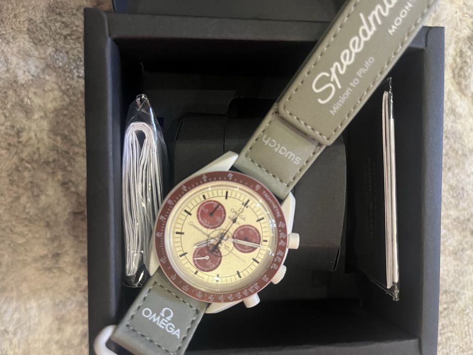 Relógio swatch x omega Mission to Pluto