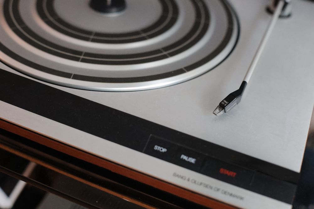 Bang & Olufsen Beogram 2202