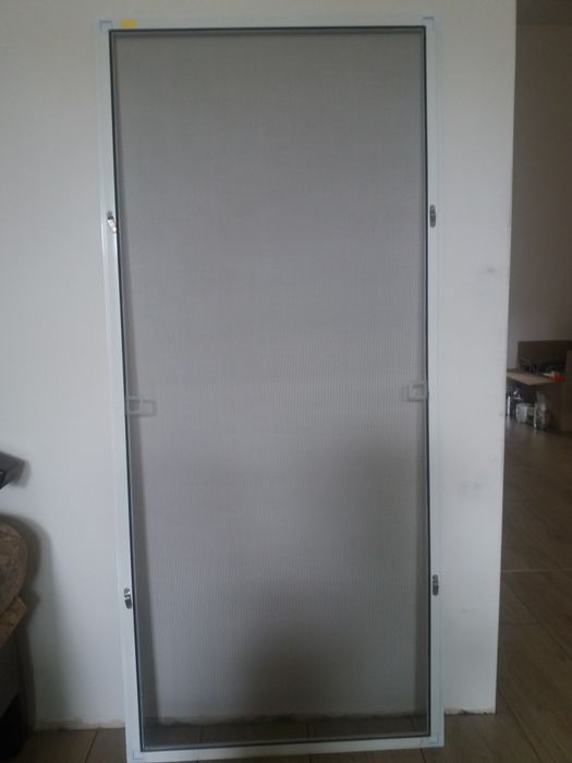 Москітна сітка на вікно