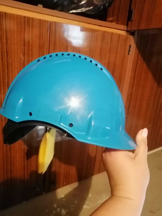 Niebieski kask polecam