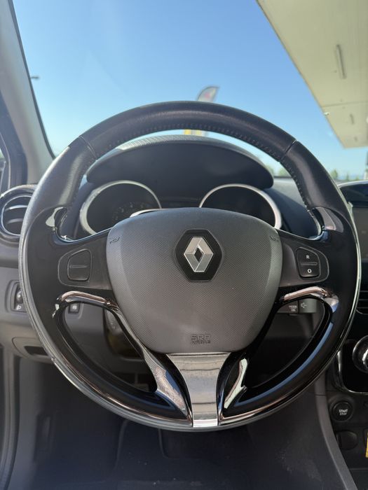Renault Clio Sports Tourer