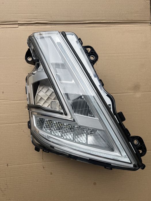 Lampa Volvo FM FH4 FULL LED 2023 / Komplet