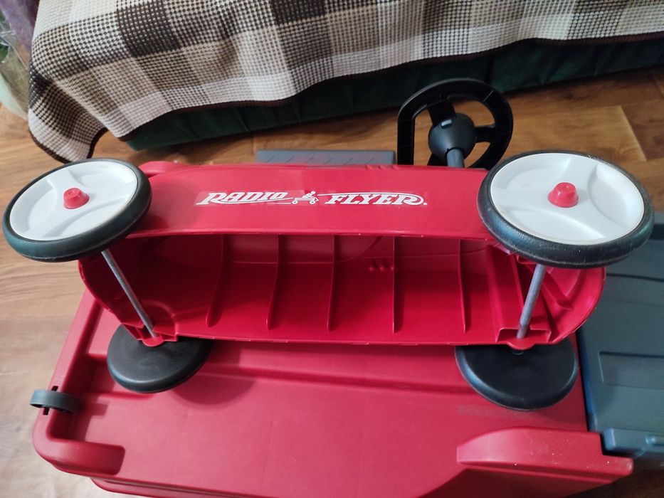 Горка трек с машинкой Radio Flyer