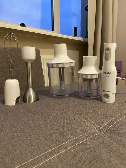 Чаші, вінчик, насадка на блендер Philips