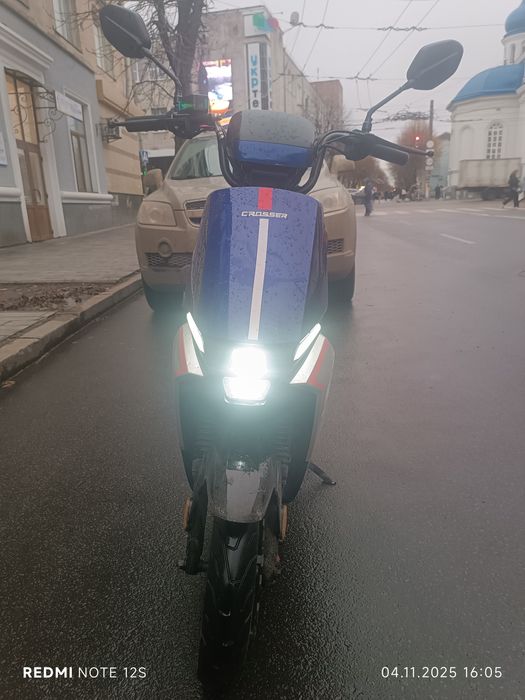 Продаю електро скутер