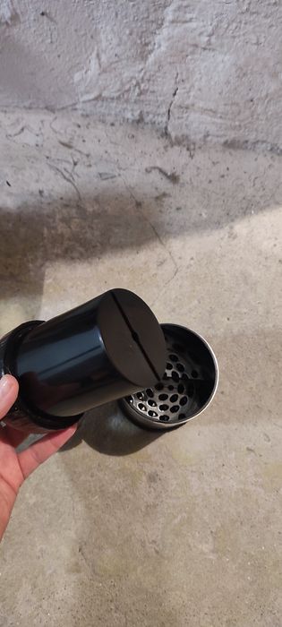 Obrotowa tarka do sera, parmezanu