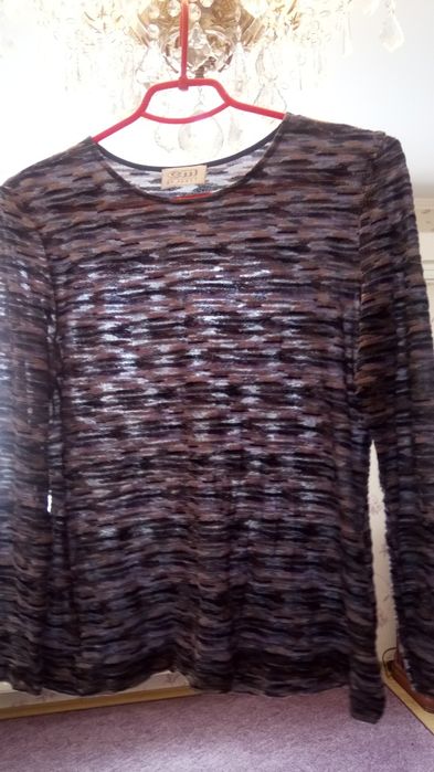 Продам свитер синий