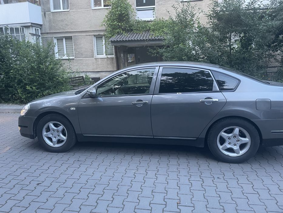 Nissan TEANA J31
