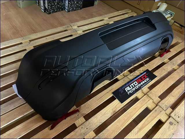 Para-choques Traseiro R32 Volkswagen Golf IV  AAP50444