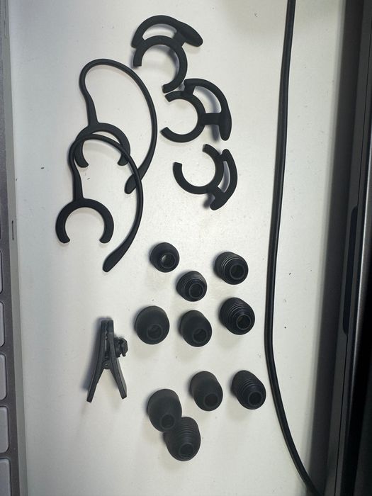 Audeze iSine 20 – Planar in-ear headphones in FLAWLESS CONDITION