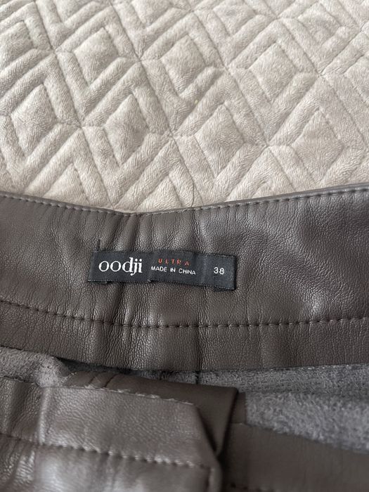 Шкіряні шорти коричневого кольору