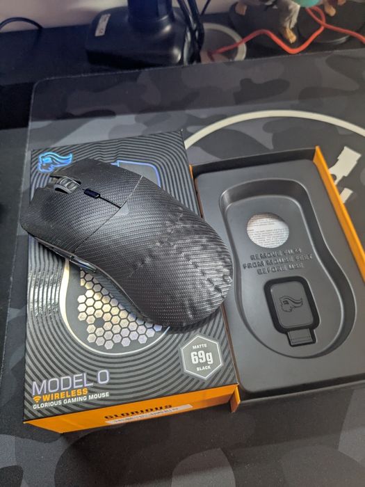 Rato glorious model o wireless