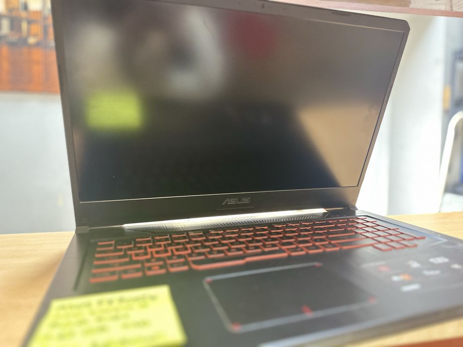 Laptop asus FX705DY