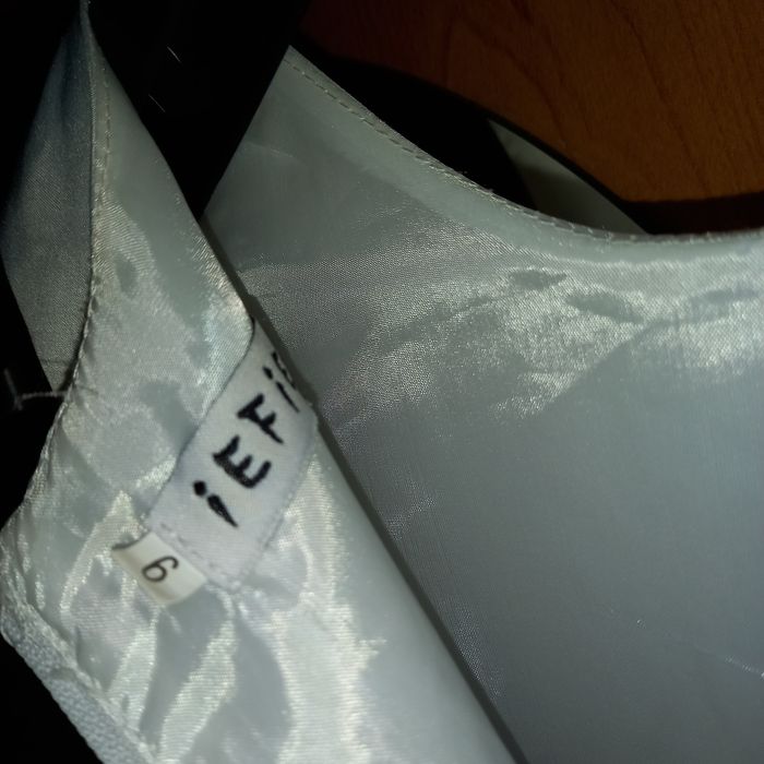 Śliczna balowa sukienka