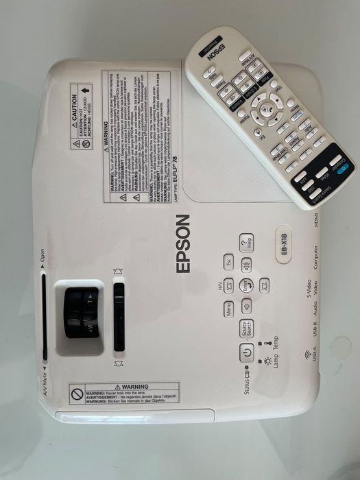 Projetor Epson EB-X18 XGA 3000 Lumens – Usado e em Excelente Estado