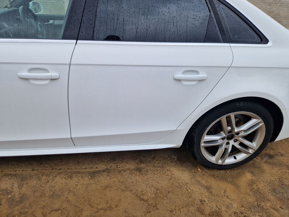 Drzwi lewy przód Audi A4 B8 lift LY9C