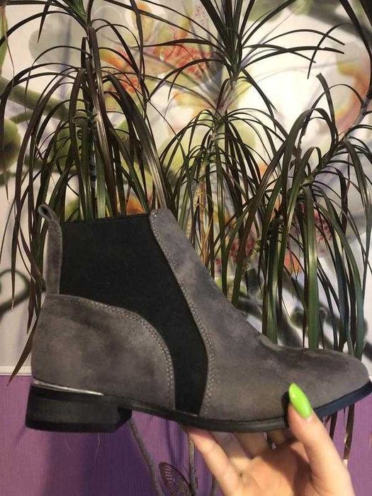 Стильні челсі river island