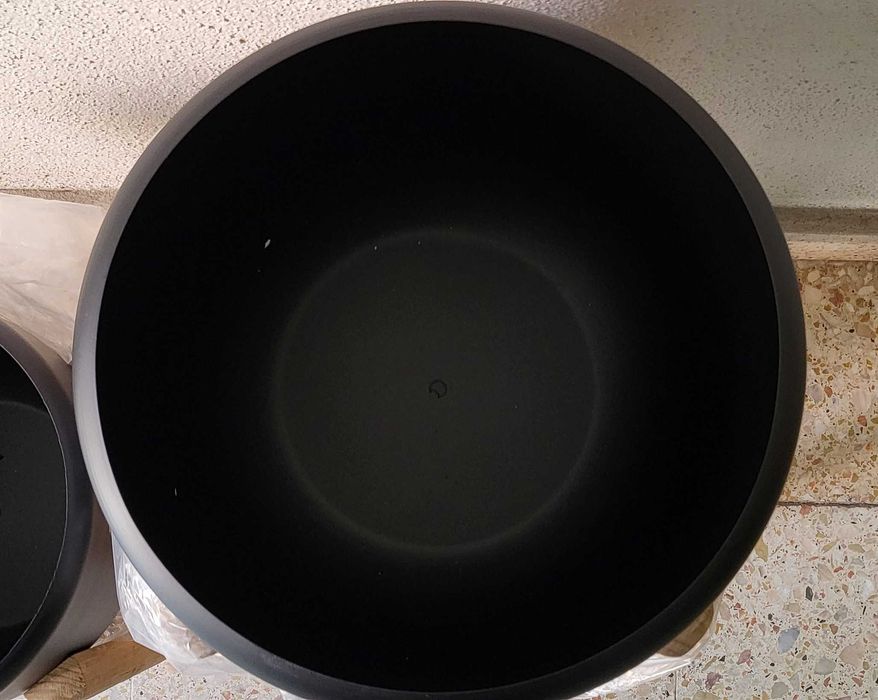 Floreiras Metálicas com Bases de Madeira 23-EL-03, Novas