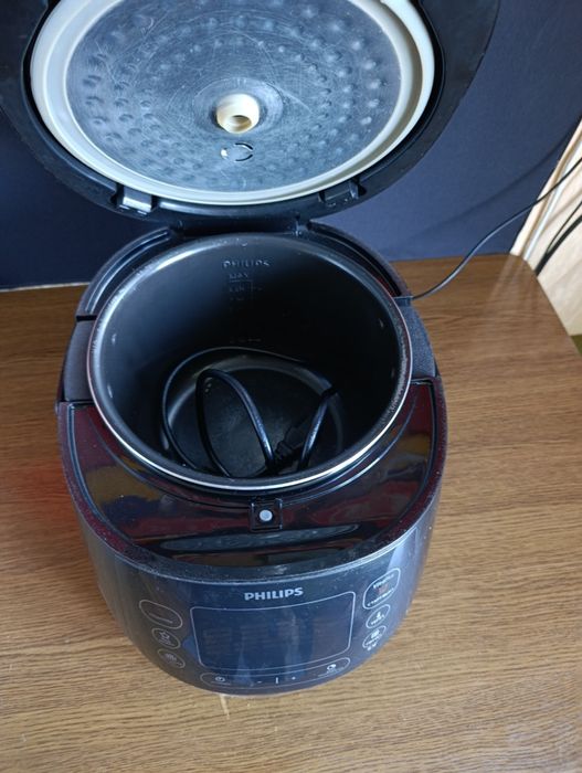 Мультиварка Phillips HD4749