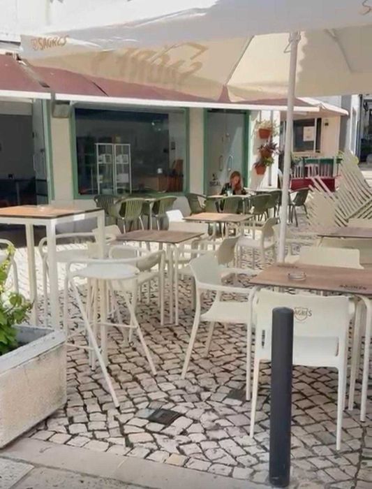 Café-Bar para Arrendamento em Sesimbra – 100m da Praia
