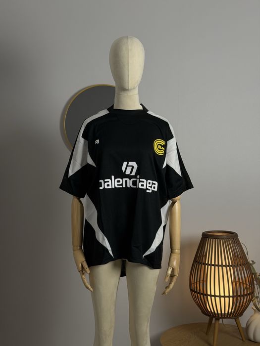 balenciaga soccer - купити чоловічий одяг - Ціна на OLX.ua