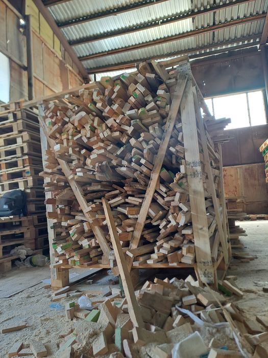 Дрова сосна, тополя, та інше дошка некондиція з під ремонту палет