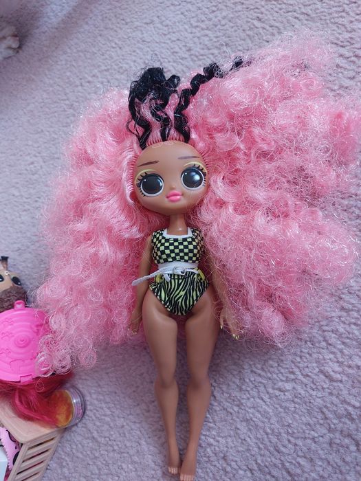 Lalka L.O.L. Surprise O.M.G. Paradise VIP O.M.G. swimming suit różowe