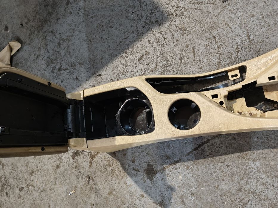 Tunel środkowy podłokietnik BMW X1 e84 cupholder schowek popielniczka