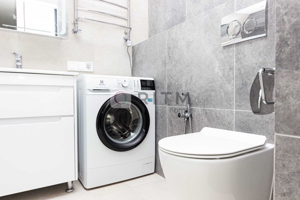 Продаж однокімнатна квартира з ремонтом в новобудові.