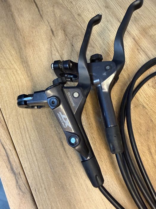 Гідравлічні гальма Shimano Deore XT M8100