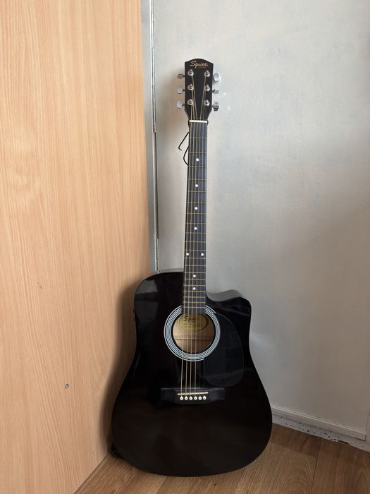 Fender Squier elektroakustyczna gitara