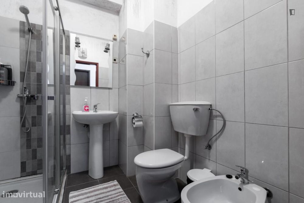 Quarto - localizado em Arregaça Coimbra