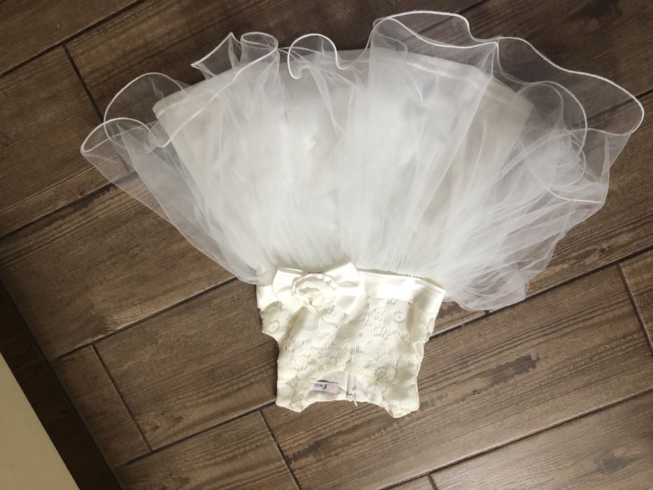 Sukienki eleganckie 68