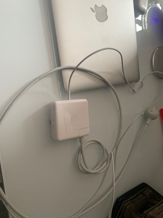 Ładowarka Apple do MacBooka