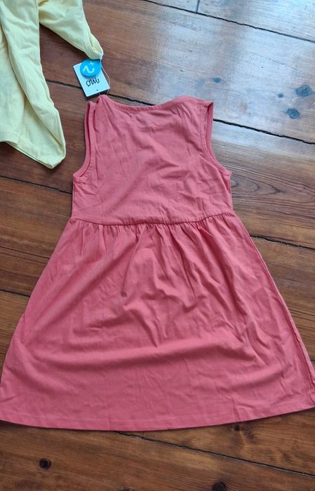 2 vestidos MO 5 anos