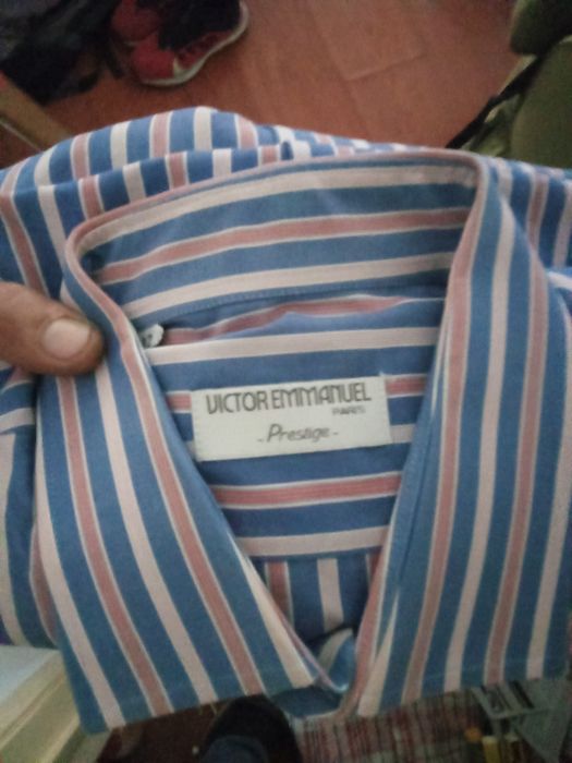 Camisas novas em excelente estado