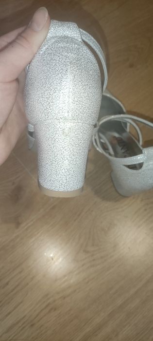 Buty rozmiar 36, obcas na słupku 6cm