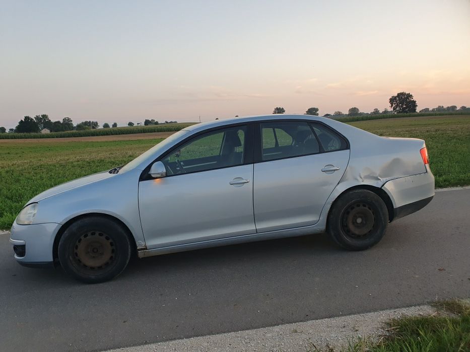 /  /   VW JETTA  /  /  2009r  /  /  1.6 TDi 105KM  /  /  CZYTAJ OPIS   /  /