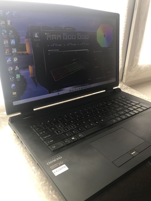 Ігровий CLEVO P770DM 17.3" i7-6700K RAM-16gb SSD-180gb NVIDIA M3000M4g
