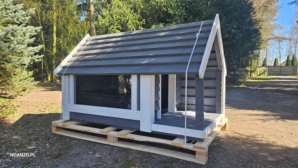 Buda dla psa z tarasem husky cane corso owczarek