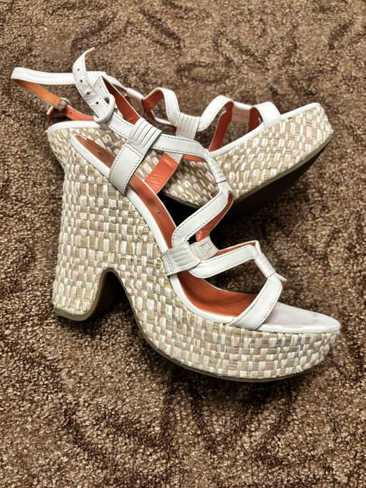 Босоножки  женские