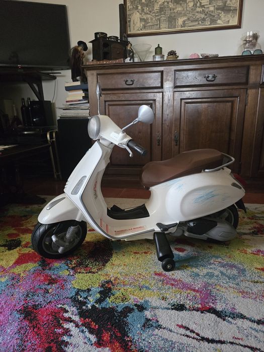 Mini Moto Elétrica Vespa Clássica - Com Carregador