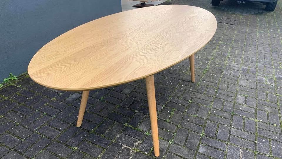 Mesa jantar oval em carvalho