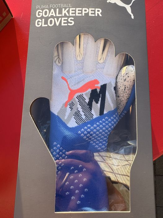 Puma (Goalkeeper Gloves)