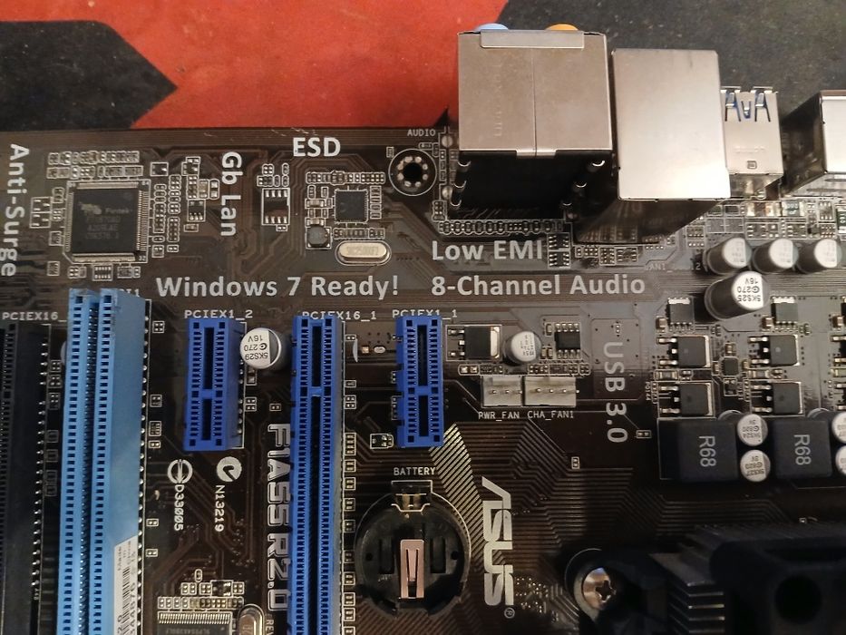 Płyta główna ASUS F1A55 R2.0 z procesorem