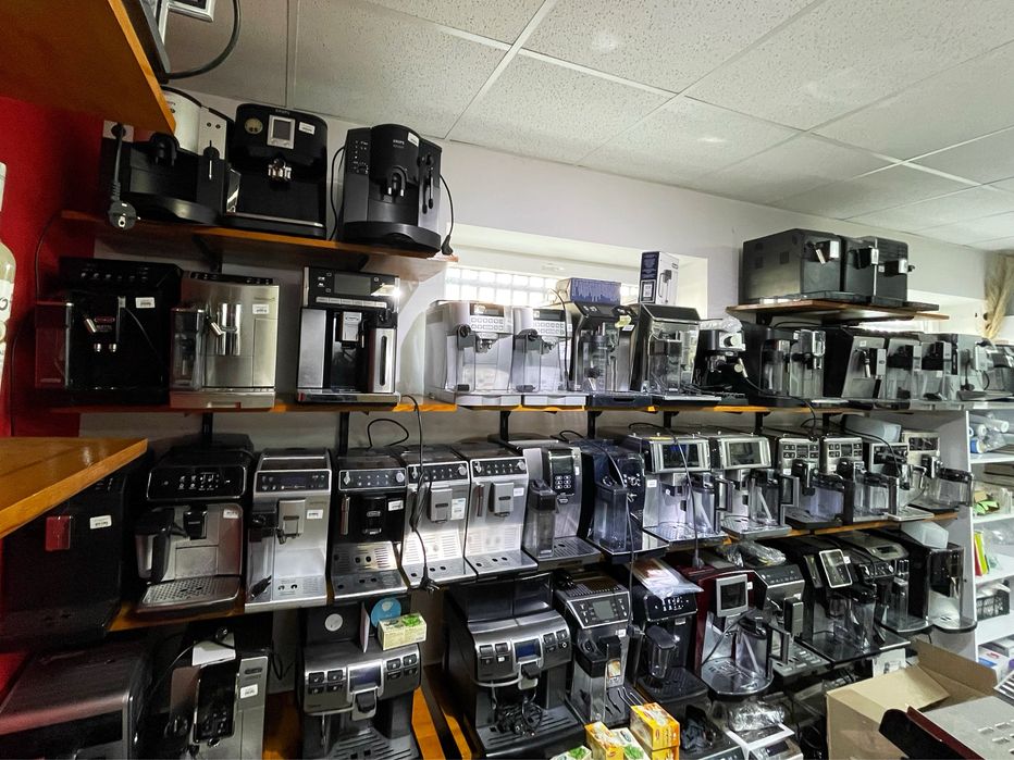 Кавомашина кавоварка Delonghi PrimaDonna Class EC 556.55.W СТАН НОВОЇ