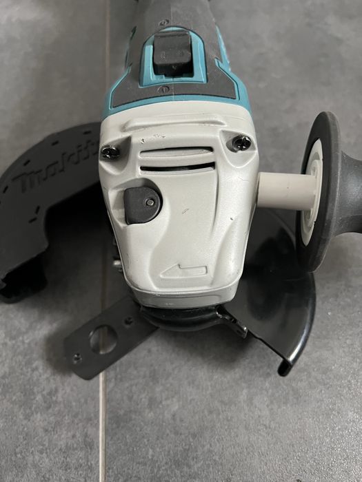 Безщіткова Акум.болгарка Makita DGA 511 (рег.оборотів)