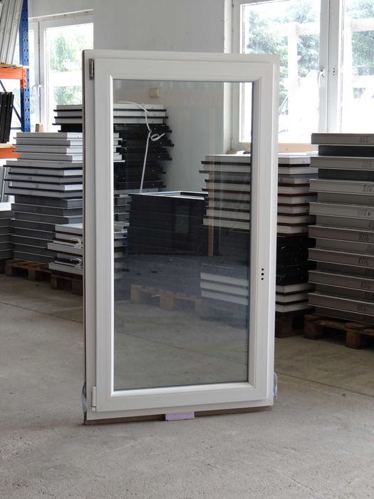 Super Cena! 87x159 srebrne okno PCV używane - Okna Szadek