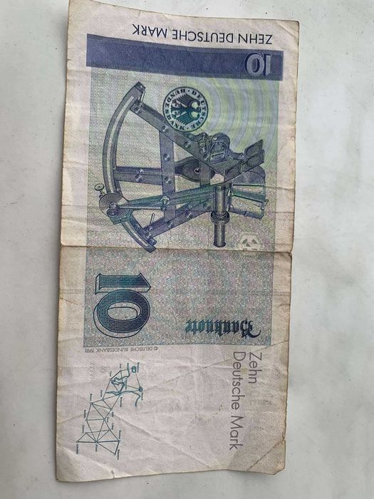 Продам немецкую марку номиналом 10 выпущенную 1993г